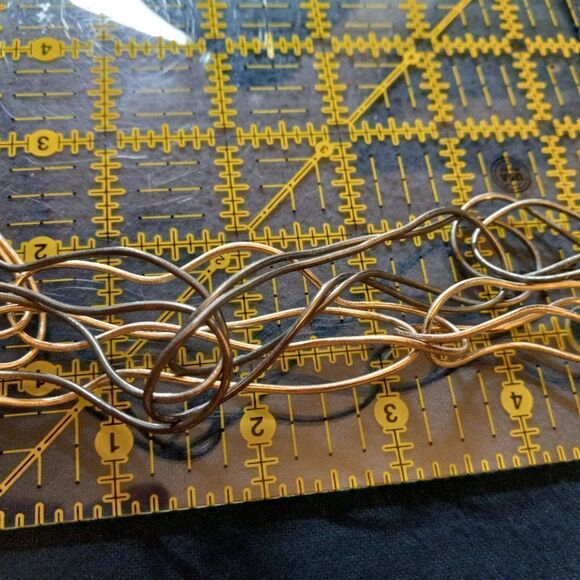 Paper clip Linked elongated sculpted statement necklace - Picture 8 of 10